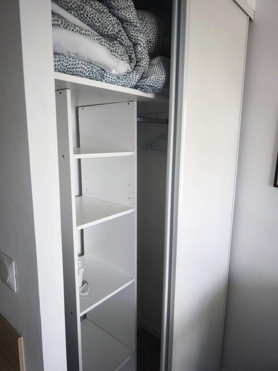 
                                                Location
                                                 Beau studio meublé 25m² neuf et lumineux