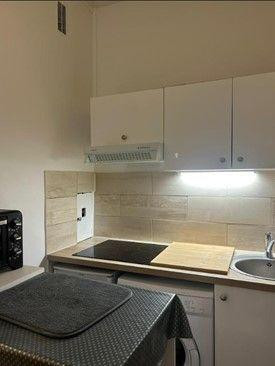 
                                                Location
                                                 Beau studio meublé 25m² résidence de bon standing