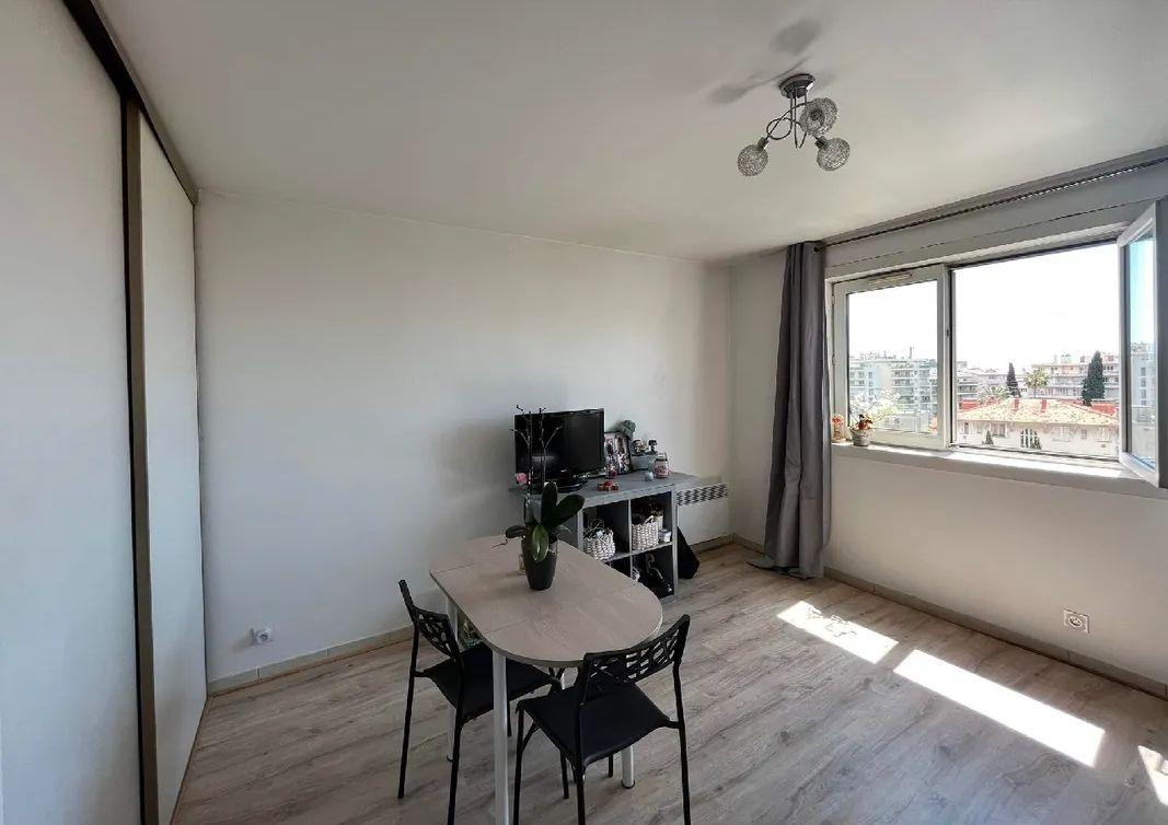 
                                                Location
                                                 Beau studio meublé 25m2 à Nice Quartier Valrose