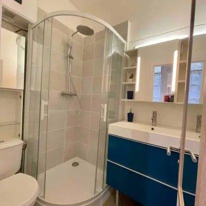 
                                                Location
                                                 Beau studio meublé 26m²