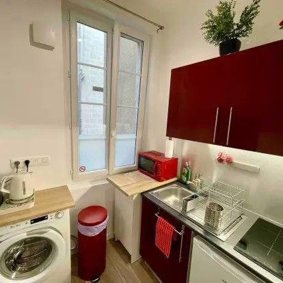 
                                                Location
                                                 Beau studio meublé 26m²
