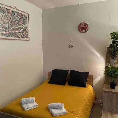 
                                                Location
                                                 Beau studio meublé 26m²