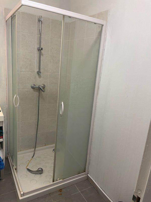 
                                                Location
                                                 Beau studio meublé 26m²