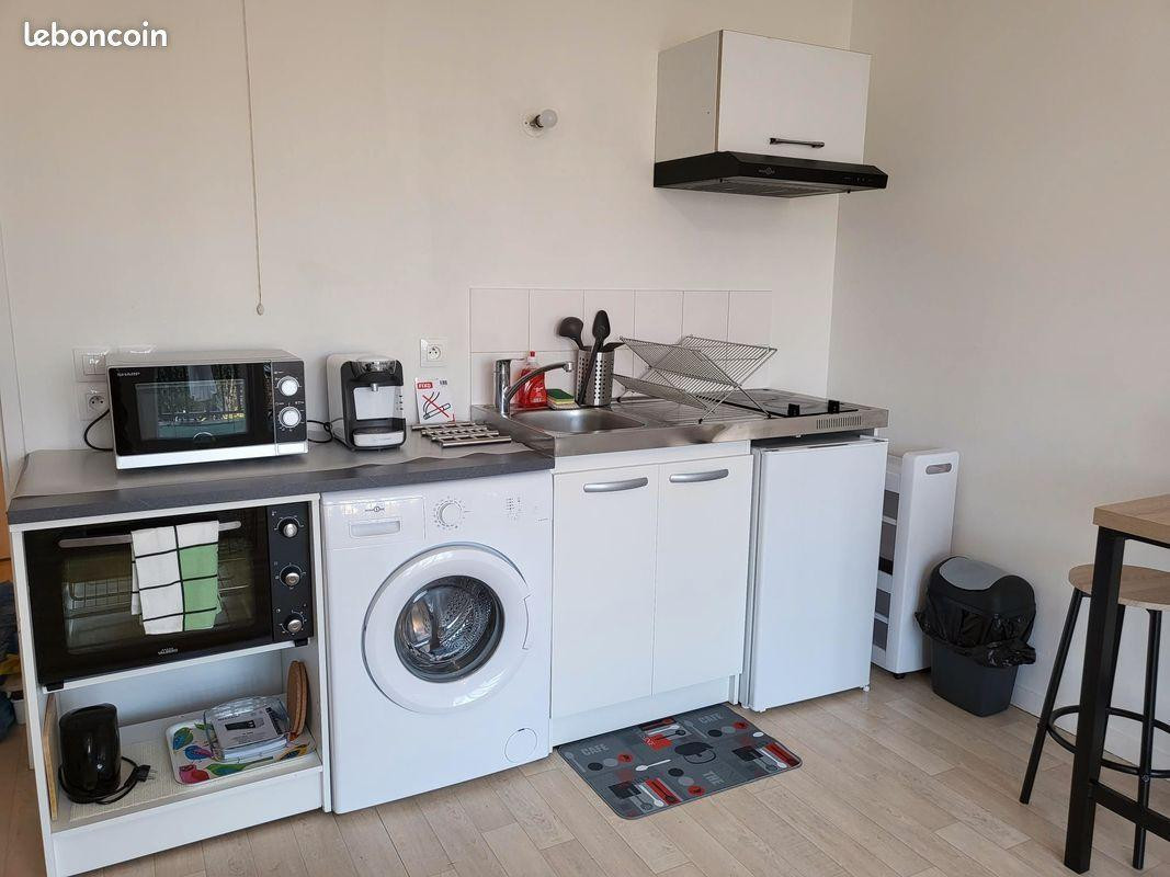 
                                                Location
                                                 Beau studio meublé 26m² avec balcon Moulin Galant