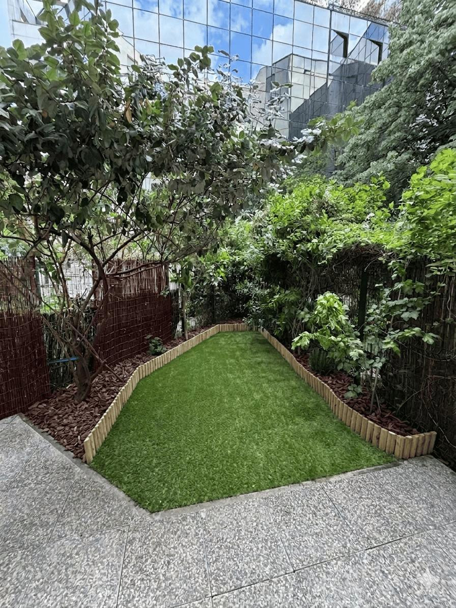 
                                                Location
                                                 Beau Studio Meublé 26m² avec jardin privatif