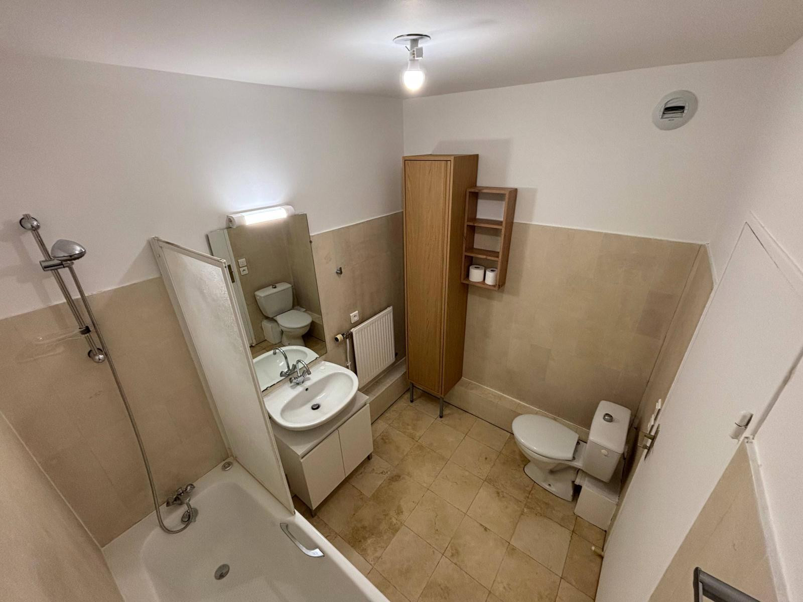 
                                                Location
                                                 Beau Studio Meublé 26m² avec jardin privatif