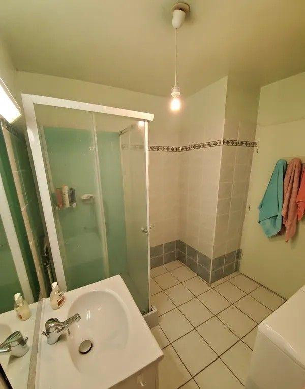 
                                                Location
                                                 Beau studio meublé 26m² avec une terrasse de 31m²