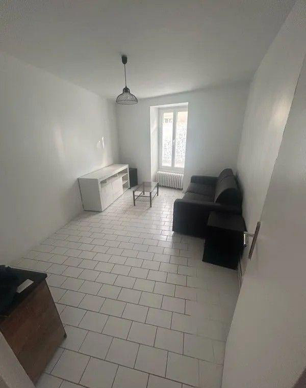 
                                                Location
                                                 Beau studio meublé 26m² proche plateau de Saclay