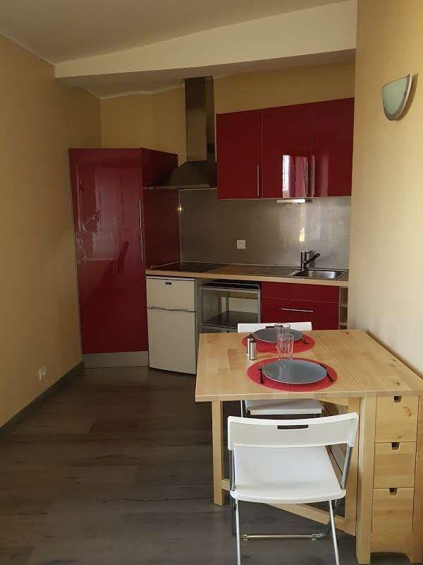 
                                                Location
                                                 Beau studio meublé 27 m² Idéal étudiant