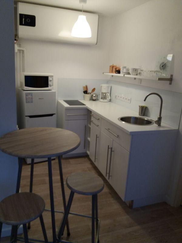 
                                                Location
                                                 Beau studio meublé 27m² avec terrasse 5m²