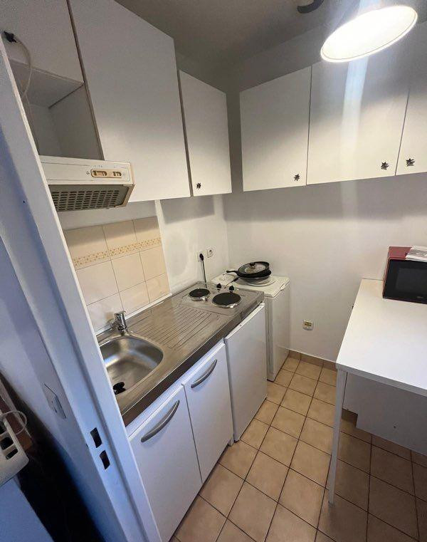 
                                                Location
                                                 Beau studio meublé 27m² avec terrasse