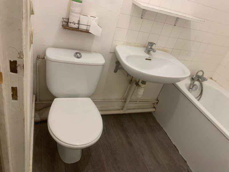 
                                                Location
                                                 Beau studio meublé 27m² dans le centre-ville