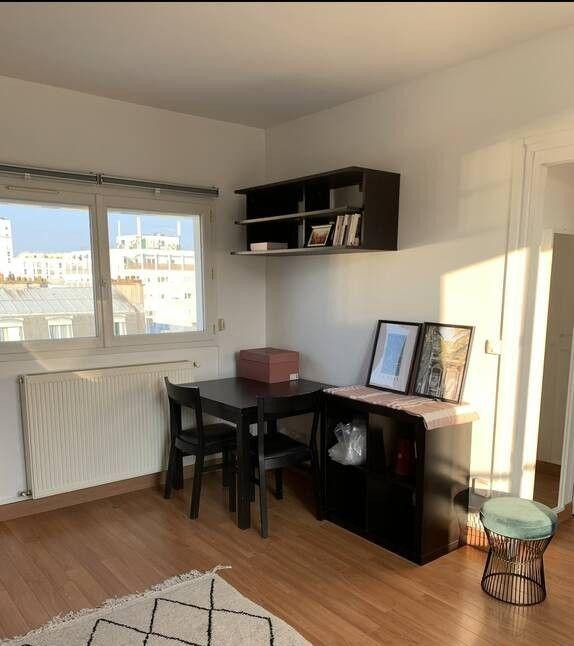 
                                                Location
                                                 Beau studio meublé 28m² avec balcon