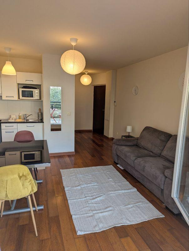 
                                                Location
                                                 Beau studio meublé  28m² avec terrasse 14m²