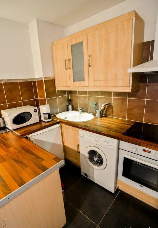 
                                                Location
                                                 Beau studio meublé 28m² calme et lumineux
