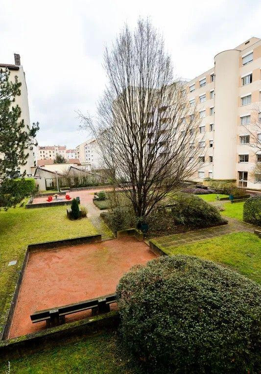 
                                                Location
                                                 Beau studio meublé 28m² calme et lumineux