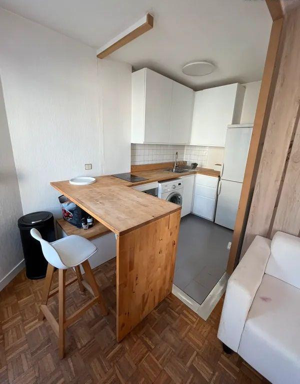 
                                                Location
                                                 Beau studio meublé 28m² quartier sans soucis