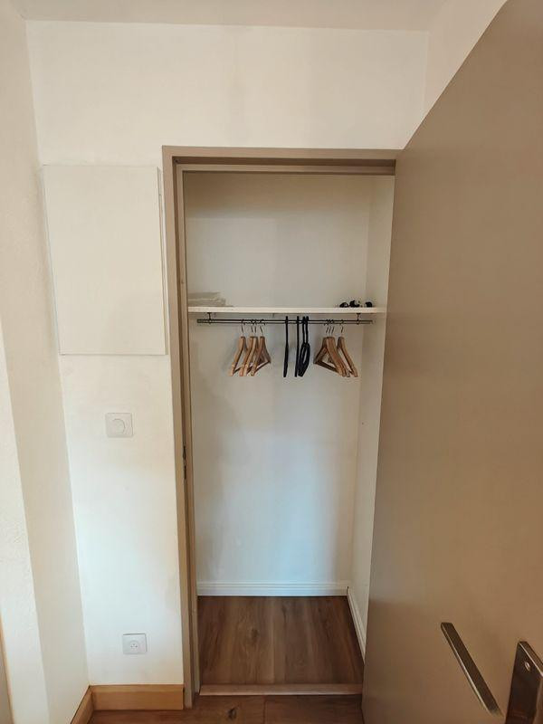 
                                                Location
                                                 Beau studio meublé 28m² rénové Nansouty