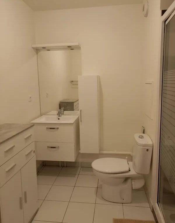 
                                                Location
                                                 Beau studio meublé 29m² confortable et fonctionnel