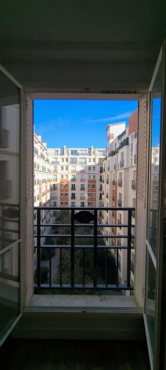 
                                                Location
                                                 Beau studio meublé 29m² entièrement rénové
