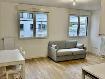 
                                                Location
                                                 Beau studio meublé 29m² lumineux