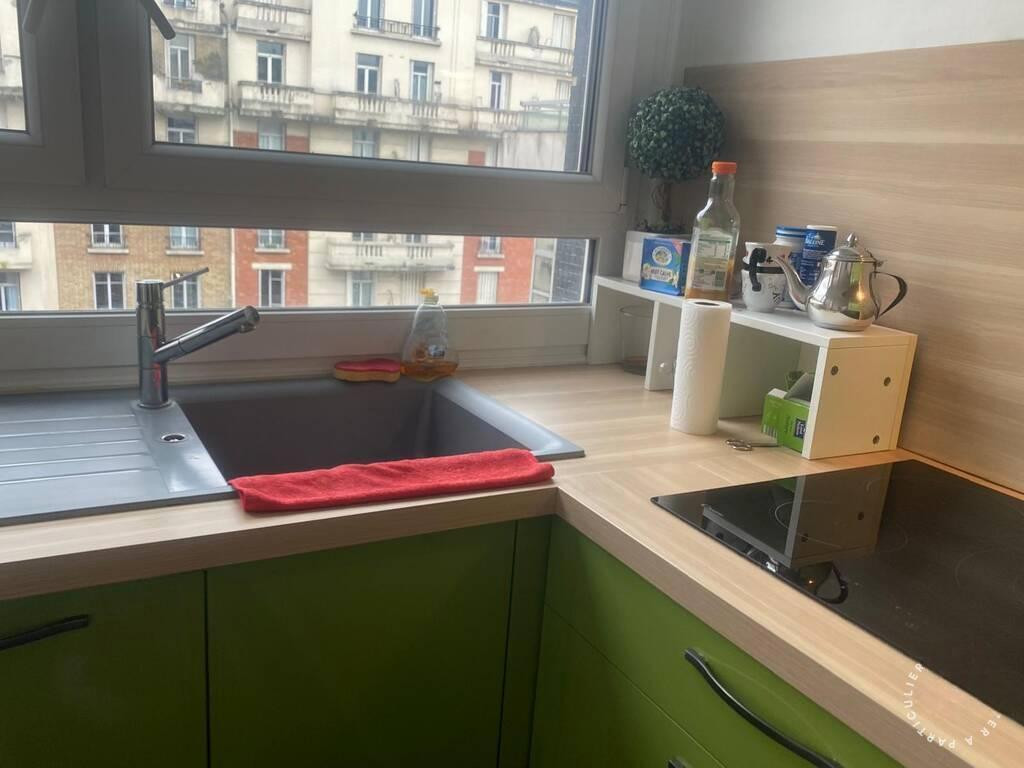 
                                                Location
                                                 Beau studio meublé 30 m²