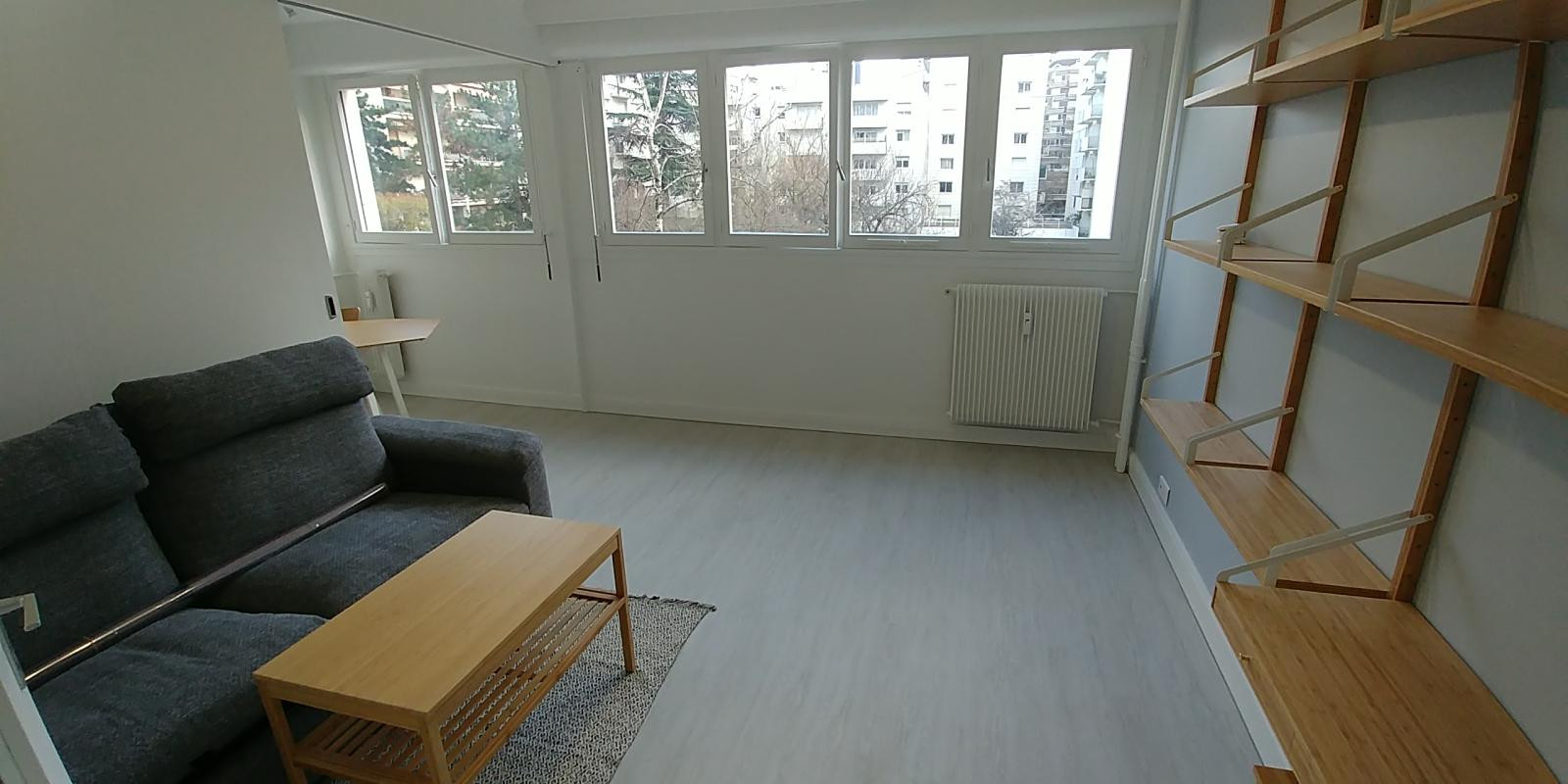 
                                                Location
                                                 Beau studio meublé 30 m2 Paris 15e métro Vaugirard