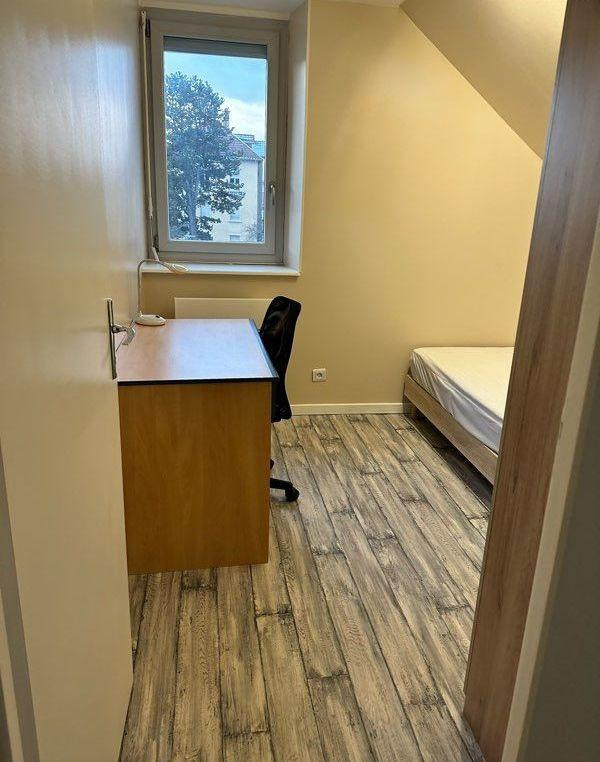 
                                                Location
                                                 Beau studio meublé 30m²