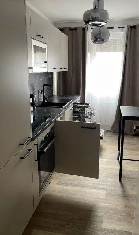 
                                                Location
                                                 Beau studio meublé 30m²  7km douane de Thônex