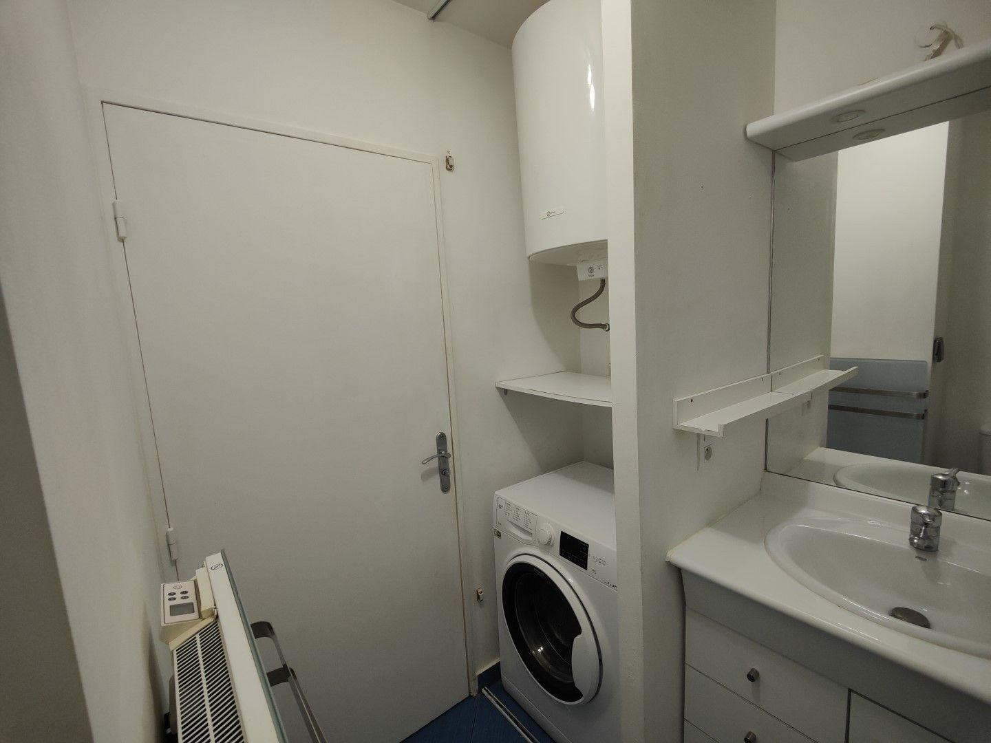 
                                                Location
                                                 Beau studio meublé 30m² avec terrasse