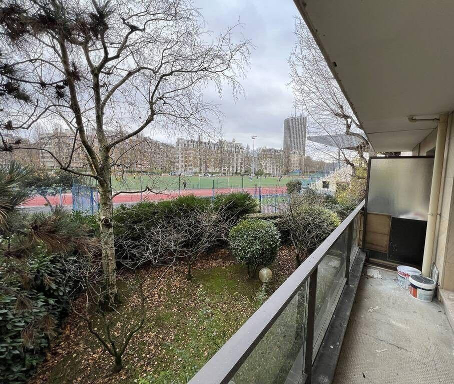 
                                                Location
                                                 Beau studio meublé 30m² entièrement refait