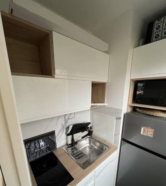 
                                                Location
                                                 Beau studio meublé 30m² entièrement refait