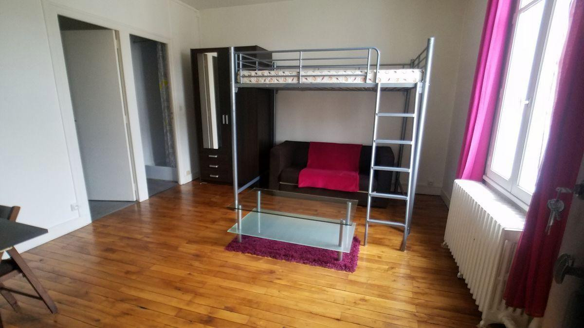 
                                                Location
                                                 Beau studio meublé 30m² POITIERS HYPER CENTRE
