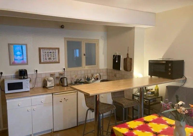 
                                                Location
                                                 Beau studio meublé 31m² centre-ville