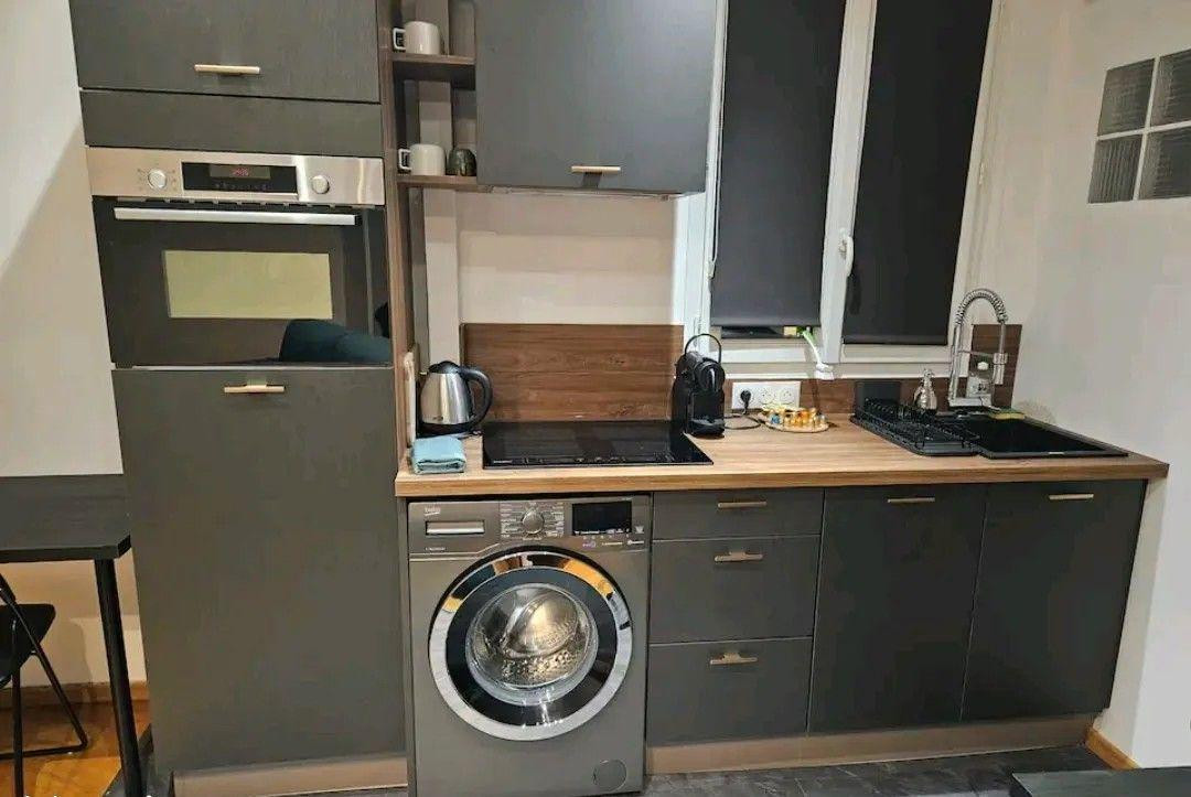 
                                                Location
                                                 Beau studio meublé 31m² lumineux et sans vis-à-vis