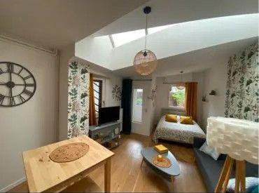 
                                                Location
                                                 Beau studio meublé 31m² récent avec terrasse 16m²
