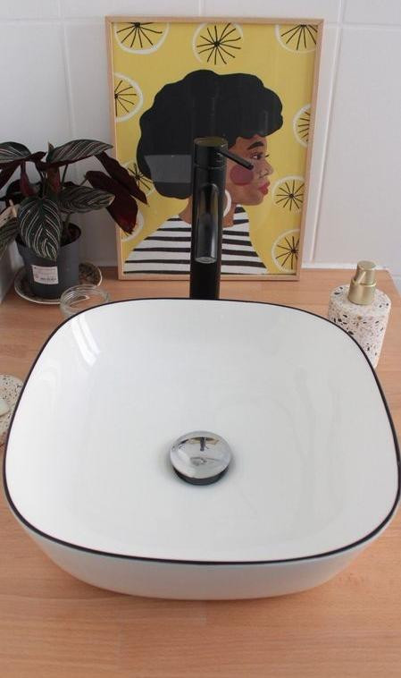 
                                                Location
                                                 Beau studio meublé 32m² lumineux et rénové