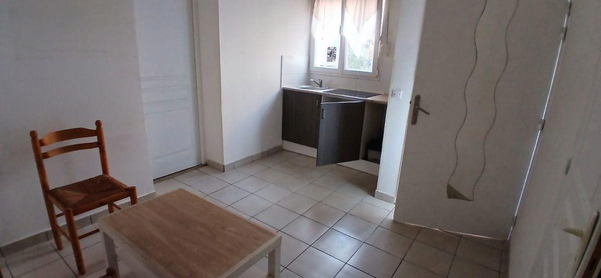 
                                                Location
                                                 Beau studio meublé 34m² Lille Wazemmes