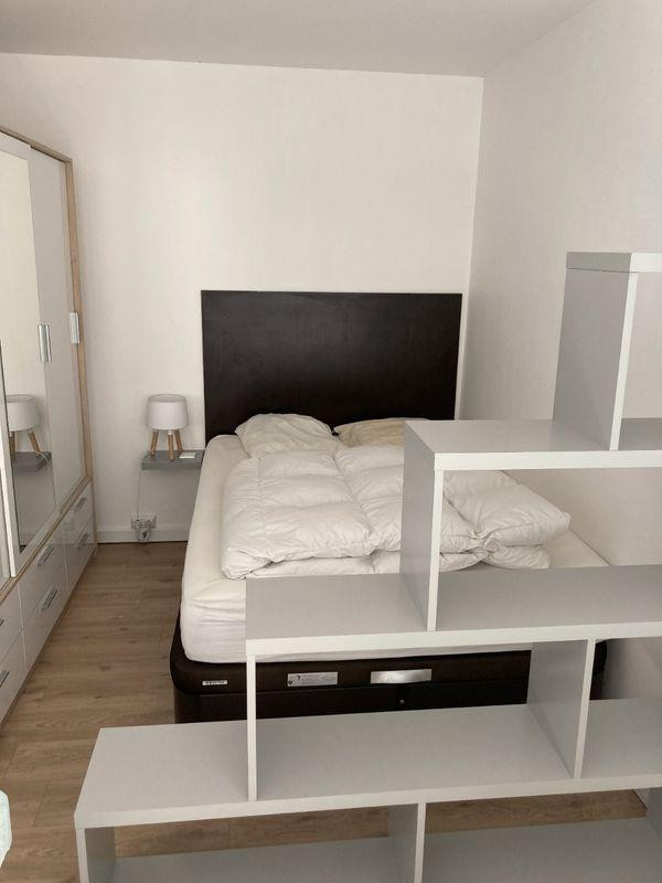 
                                                Location
                                                 Beau studio meublé 36m²