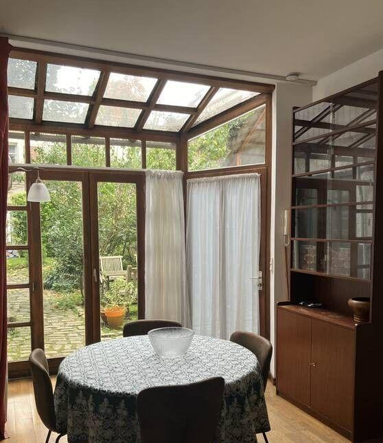 
                                                Location
                                                 Beau studio meublé 36m² donnant sur jardin