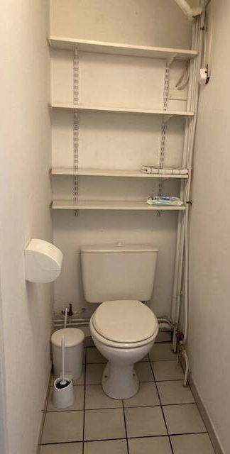 
                                                Location
                                                 Beau studio meublé 36m² donnant sur jardin