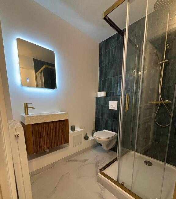 
                                                Location
                                                 Beau studio meublé 36m² très lumineux avec balcon