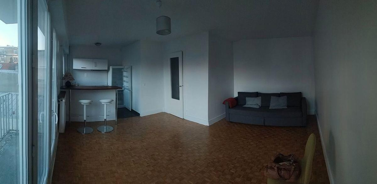 
                                                Location
                                                 Beau studio meublé 39m²