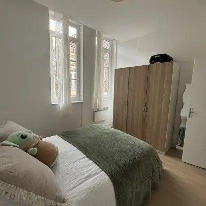 
                                                Location
                                                 Beau studio meublé 49m² courte durée