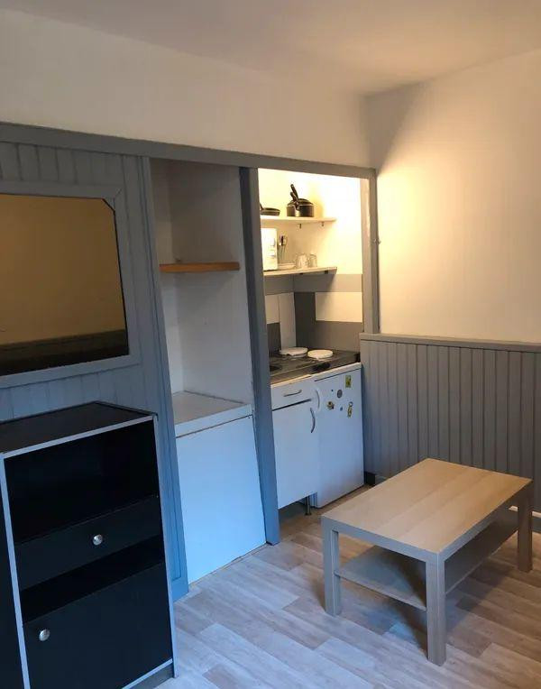 
                                                Location
                                                 Beau studio meublé à Grenoble