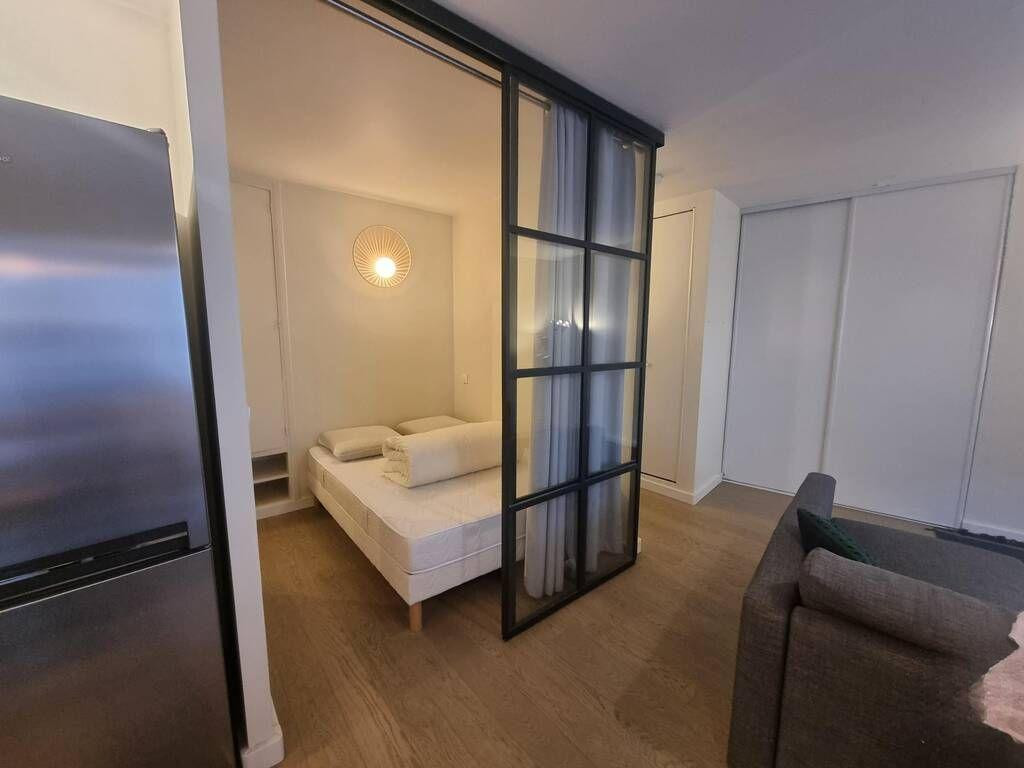 
                                                Location
                                                 Beau studio meublé avec balcon lumineux