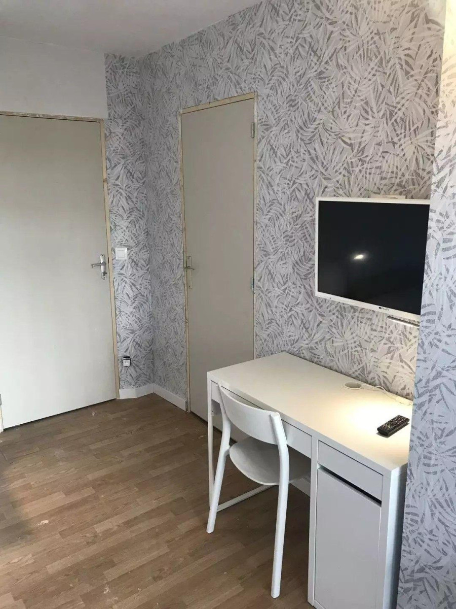 
                                                Location
                                                 BEAU STUDIO MEUBLÉ COSY 20M² AVEC BALCON