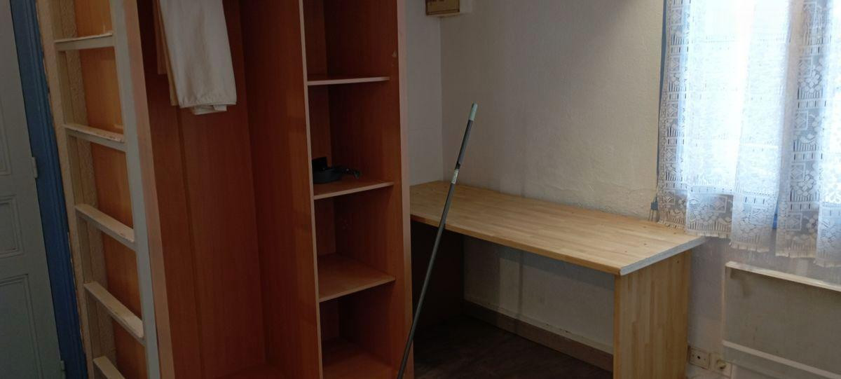 
                                                Location
                                                 Beau studio meublé de 12m² Rennes