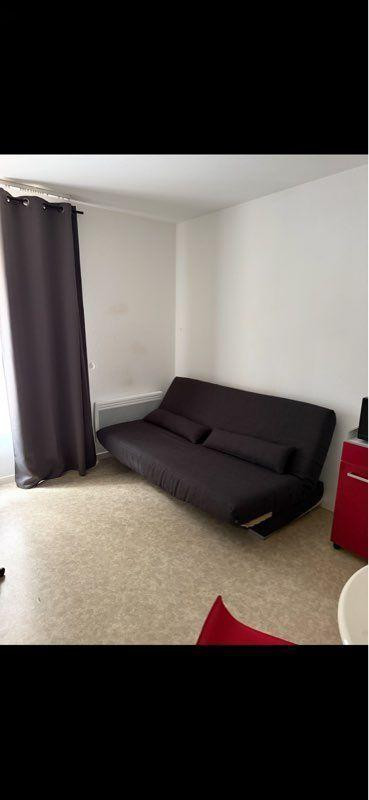 
                                                Location
                                                 Beau studio meublé de 20m² au calme