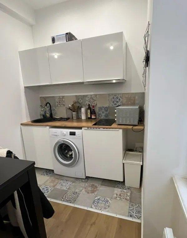 
                                                Location
                                                 Beau studio meublé de 22m² lumineux et calme